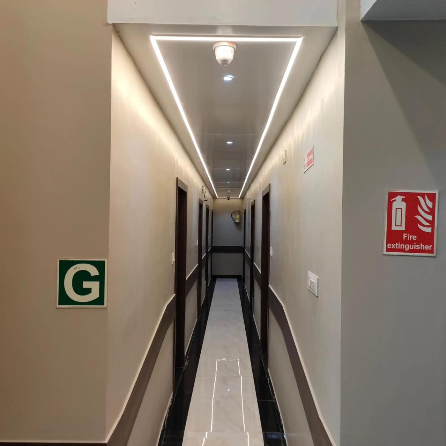 Hotel Blue Terminal 孟买 外观 照片