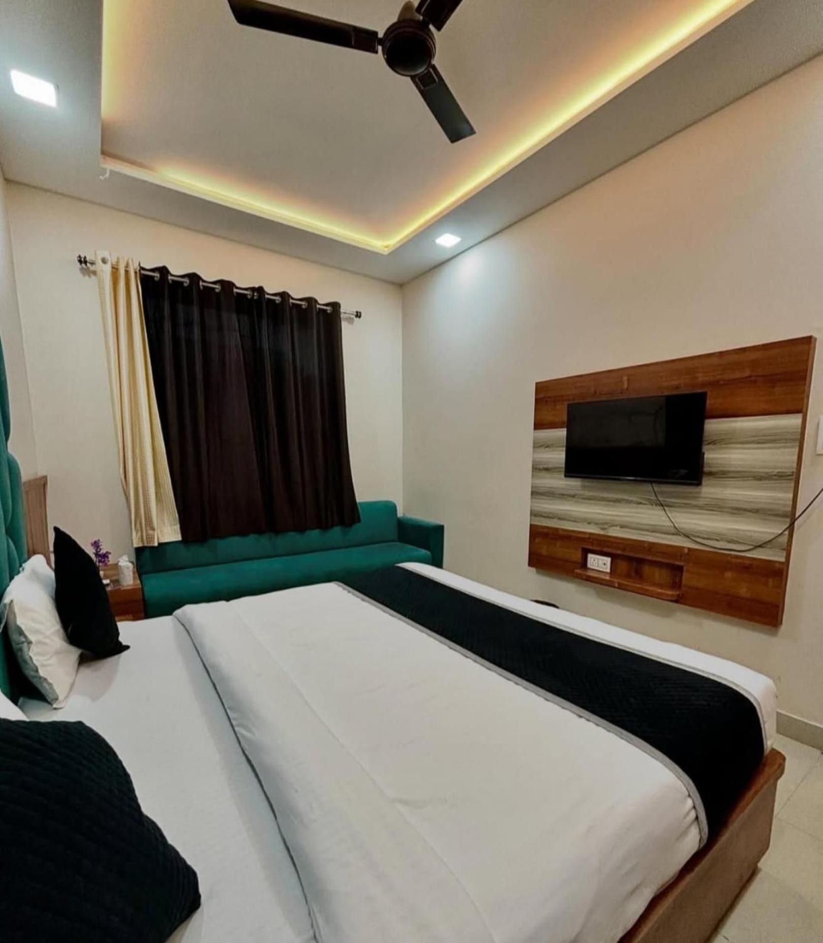Hotel Blue Terminal 孟买 外观 照片